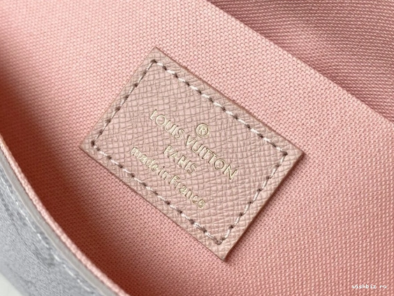 WIS POCHETTE FÉLICIE LOUIS VUITTON 0829